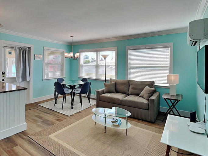 Others 1, Noon Wave by Distinctive Beach Rentals, Lee