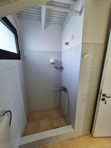 Bathroom 5, Natalie's Hotel, Ionian Islands