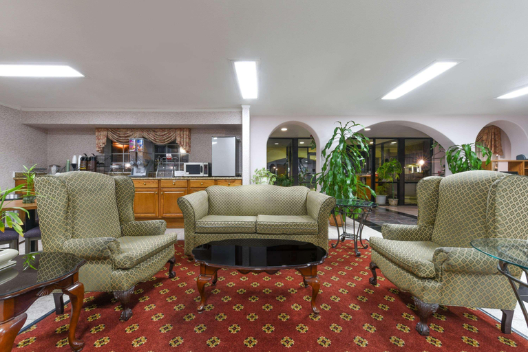 Public Area 2, Super 8 by Wyndham Burleson Fort Worth Area, Tarrant
