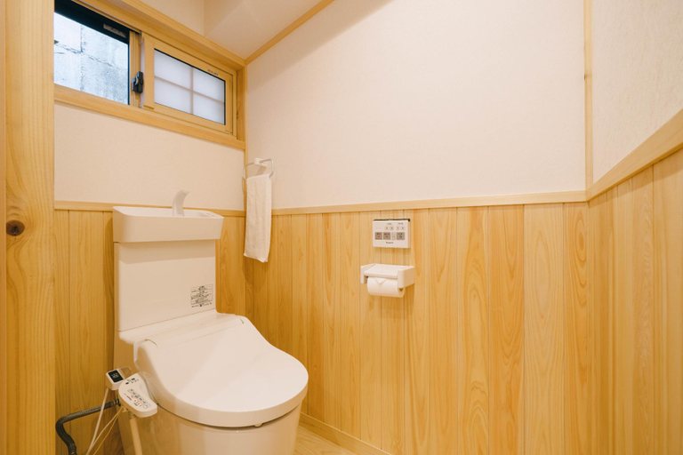 Bathroom 3, Miro Saiinnishi Imadacho Tei, Kyoto