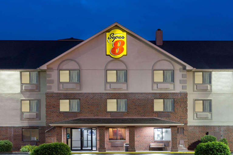 Public Area, Super 8 by Wyndham Morgantown, Monongalia