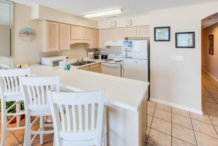 Others 4, Windancer 204, Walton