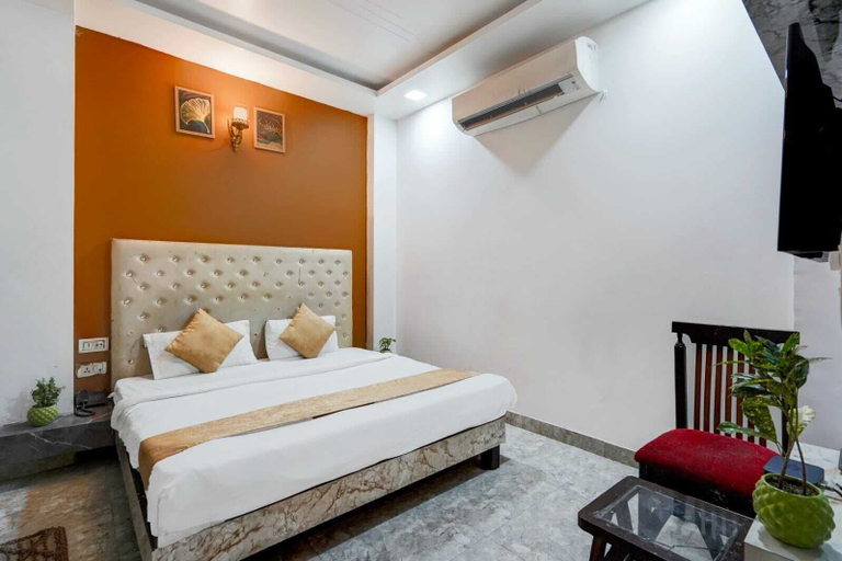 Others 3, Hotel Season Grand Couple Friendly Pitampura, Delhi