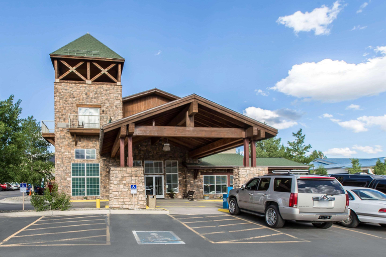 Exterior & Views 2, Quality Inn & Suites Summit County, Summit