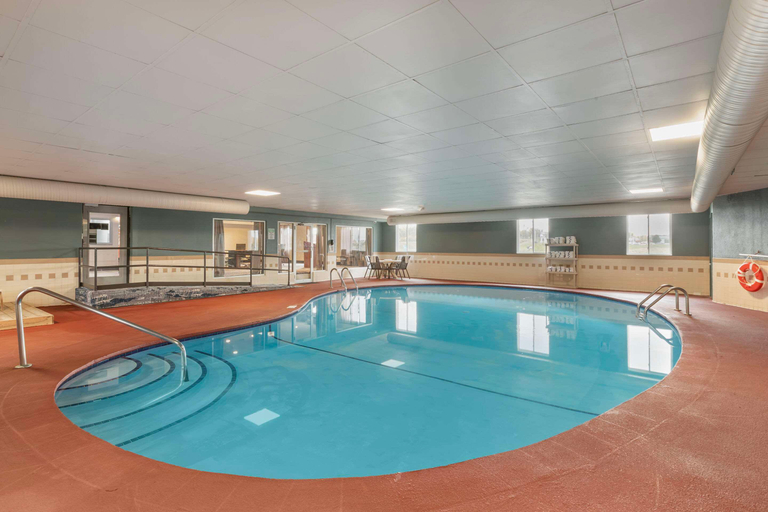 Sport & Beauty 5, Quality Inn Newton At I-80, Jasper