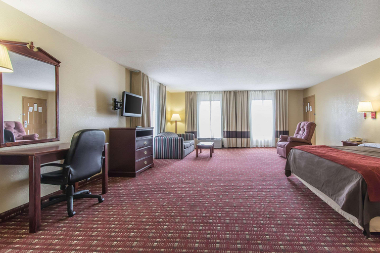 Bedroom 3, Quality Inn Andalusia, Covington