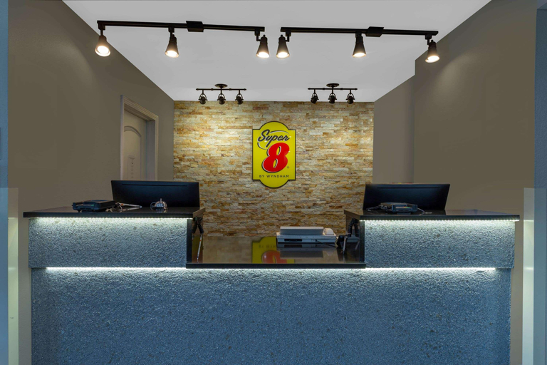 Public Area 3, Super 8 by Wyndham South Holland, Cook
