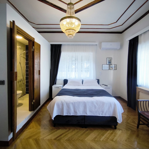 Bedroom 2, Palm Villa, Adalar