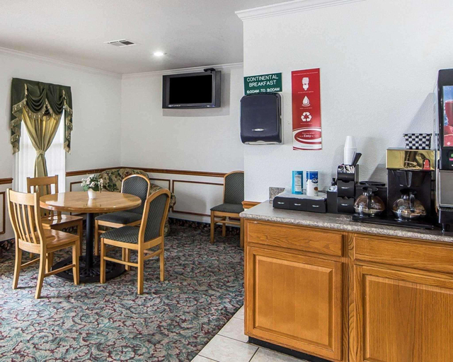Food & Drinks 5, Econo Lodge Bartlesville Hwy 75, Washington