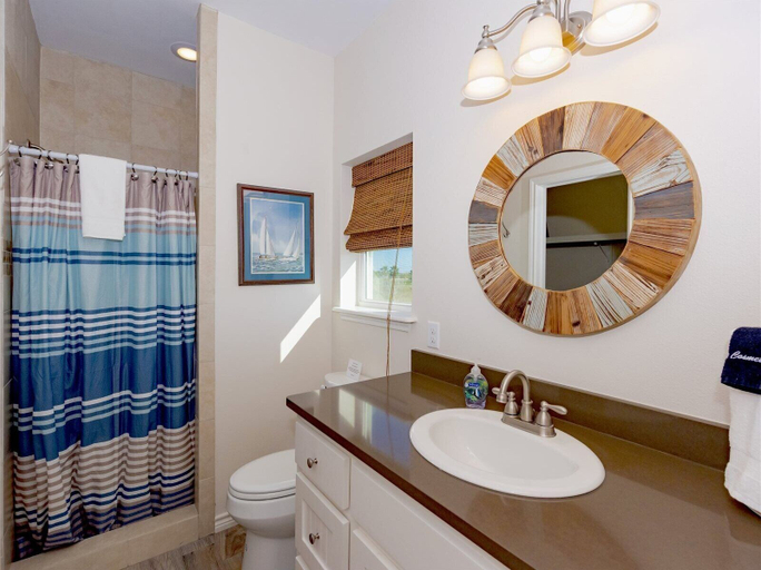 Bathroom 4, Anchor House by Miss Kitty’s, Aransas