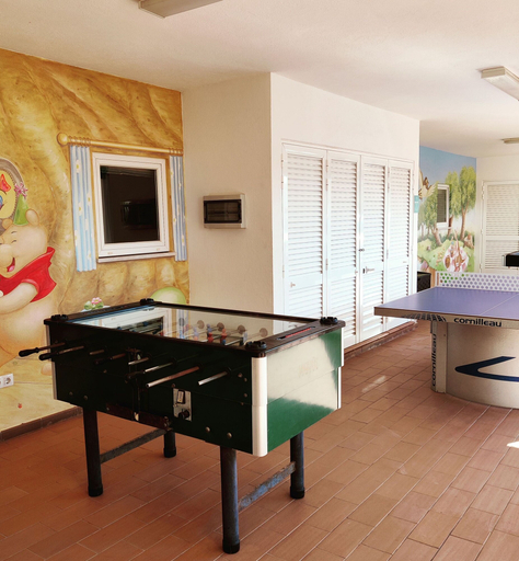 Room 2, Monte Violeta Apt in Lagos, Lagos