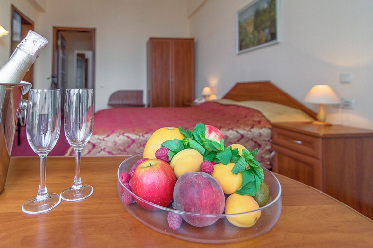 Food & Drinks 5, Hotel Ukraine, Shevchenkivs'kyi