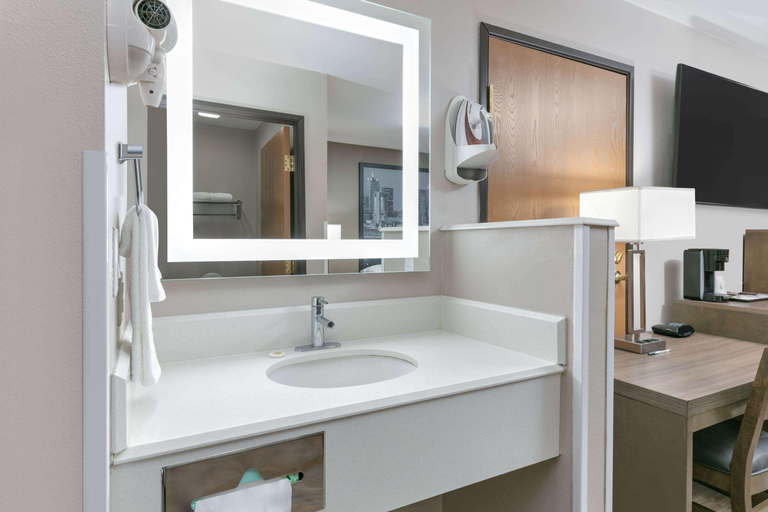 Bathroom 4, Super 8 By Wyndham Waxahachie Tx, Ellis