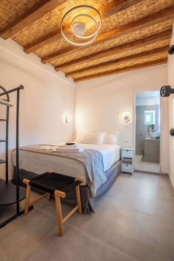 Bedroom 4, Kimolos Vibes Suites, South Aegean