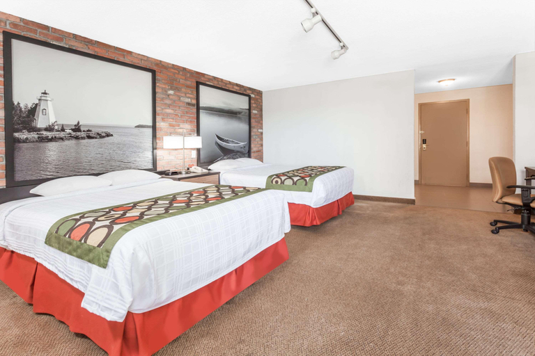 Bedroom 3, Super 8 by Wyndham Sudbury ON, Greater Sudbury