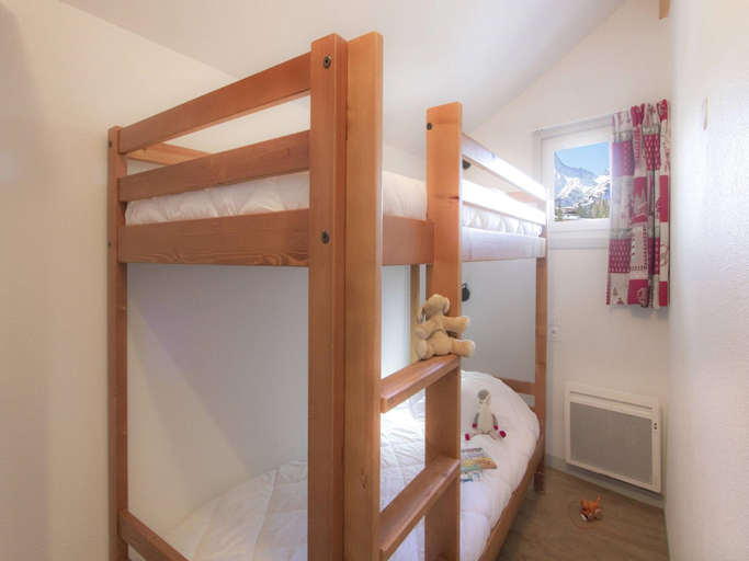 Bedroom 2, Apartment in France with Flexible Options, Isère