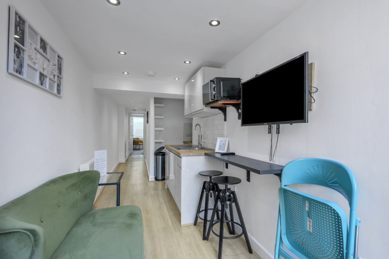 Others 4, Ecclesall Road Apartment, Sheffield