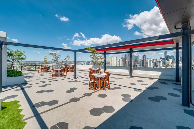 Room 3, 2BR Utopia Fortitude Valley Pool Rooftop King bed, Fortitude Valley