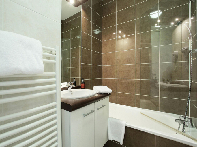 Bathroom 3, Apartment in Lyon near Bioparc, Rhône