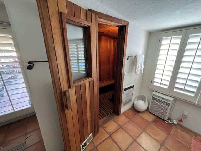 Bathroom 3, San Jacinto Villa Private Pool, Riverside
