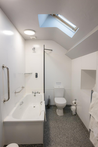Bathroom 3, Aran Islands Hotel