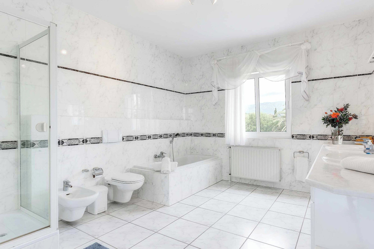 Others 5, Villa Polymnia, Ionian Islands