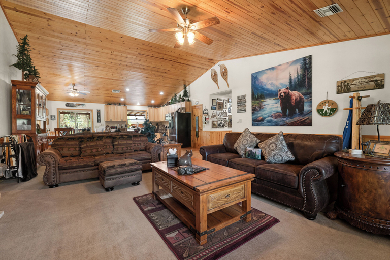 Others 5, Sugarbear Cabin, San Bernardino