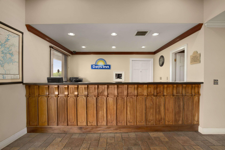 Public Area, Days Inn by Wyndham Alexander City, Tallapoosa
