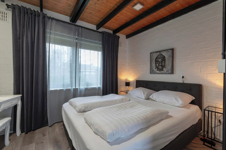 Bedroom 2, Boerenslag-2 Bungalow, 5-guests Opposite Beach, Zijpe