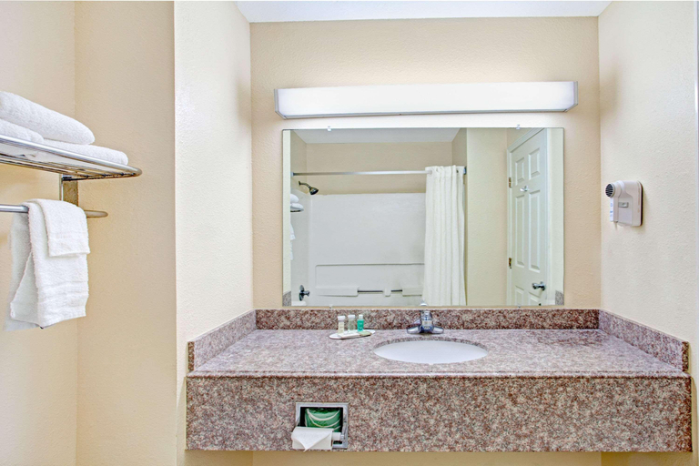 Bathroom 4, Super 8 by Wyndham Forrest City AR, Saint Francis