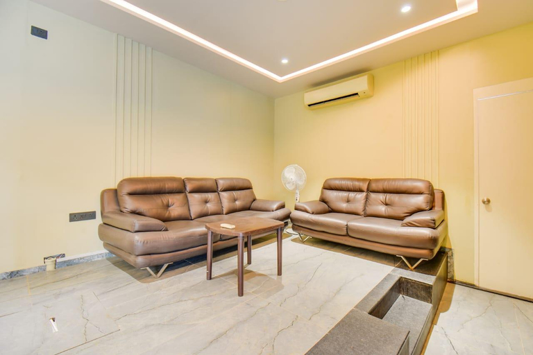 Public Area, Abssolute Homtel - Rooms and Suites, Pune