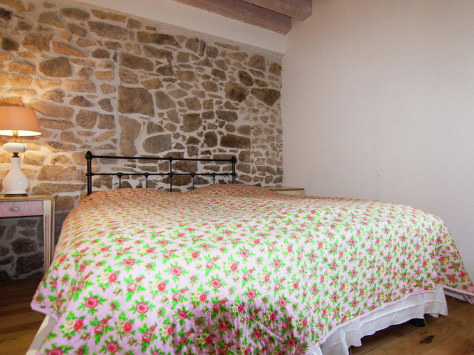 Bedroom 2, Cozy Cottage in Roussines, Dordogne, Charente