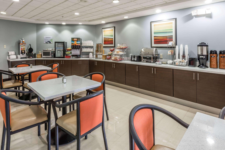 Food & Drinks 5, Wingate By Wyndham Sulphur, Calcasieu