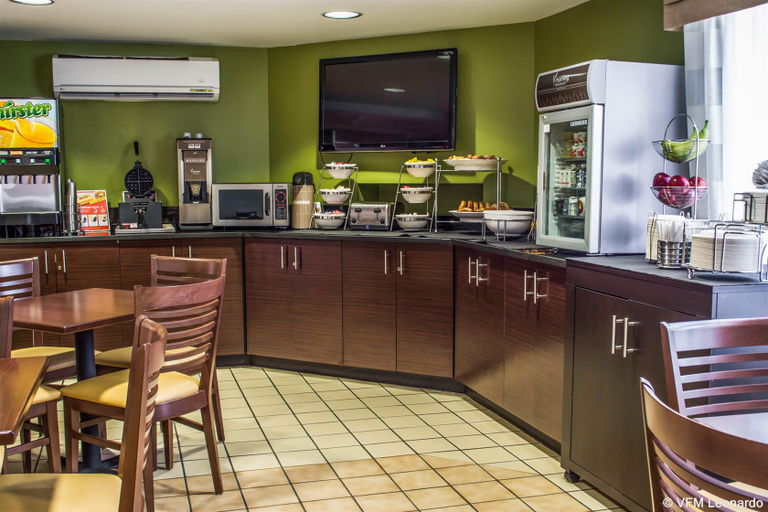 Food & Drinks 5, Sleep Inn Staunton, Augusta