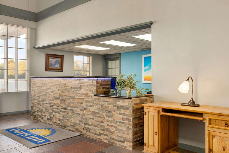Public Area 2, Days Inn by Wyndham Lawton, Comanche