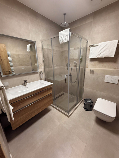Bathroom 5, Hotel Restaurant Unikat, Bernkastel-Wittlich