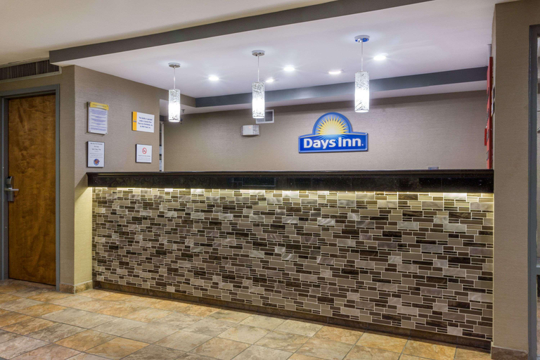 Public Area 2, Days Inn by Wyndham Florence Cincinnati Area, Boone