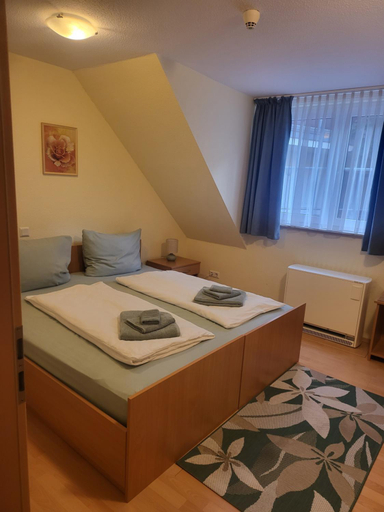 Bedroom 2, HOTEL RITTERS WEINSTUBEN kaffe restoran MERSEBURG, Saalekreis