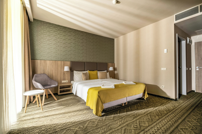Bedroom 2, Lignum Hotel, Miskolci