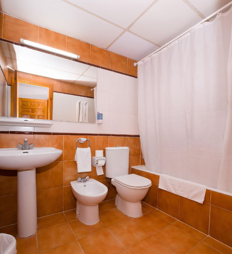 Bathroom 5, Apartamentos Central Park, Baleares