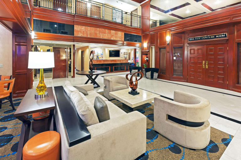 Public Area, La Quinta Inn & Suites Quail Springs, Oklahoma