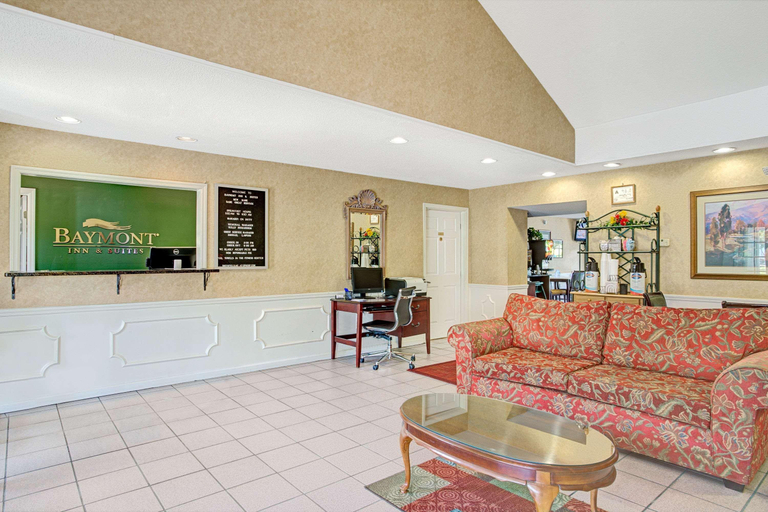 Public Area 2, Baymont by Wyndham Smithfield, Johnston