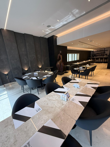 Food & Drinks 2, Avenue Suites, Eti-Osa