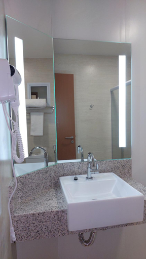 Bathroom 4, Gurgueia Palace Hotel, Bom Jesus