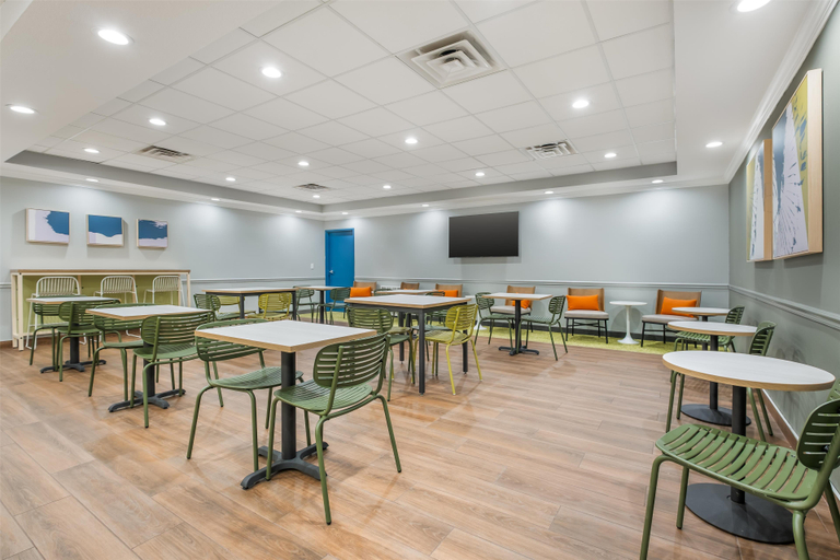 Food & Drinks 5, Spark by Hilton Shepherdsville Louisville South, Bullitt