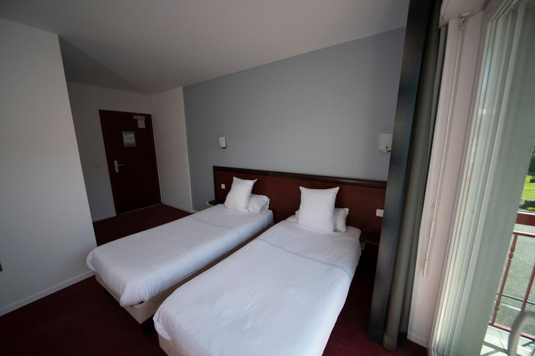Bedroom 2, Au Lion D Or, Haut-Rhin