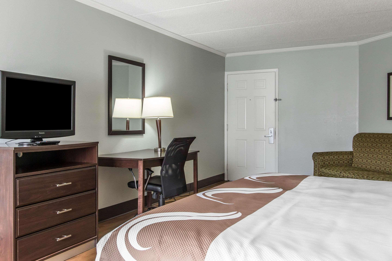 Bedroom 3, Quality Inn Downtown Historic District, Mobile