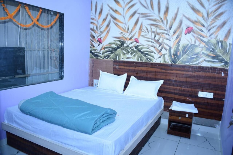 Bedroom 5, Madhav Palace, Sikar