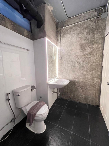 Bathroom 3, Jailoy Bed - Cafe & Rooftop, Muang Chiang Mai