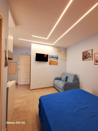 Others 5, Flowers Apartment, Vibo Valentia